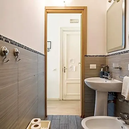 Glamour Bed and Breakfast 3*