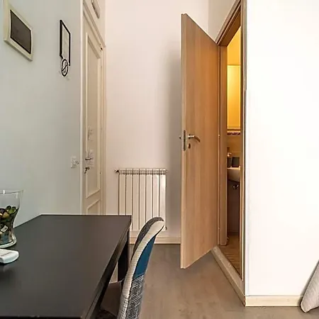 Glamour Bed and Breakfast 3*