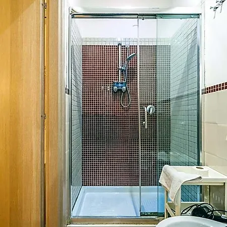 Bed and Breakfast Glamour