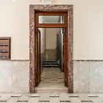 לינה וארוחת בוקר Glamour